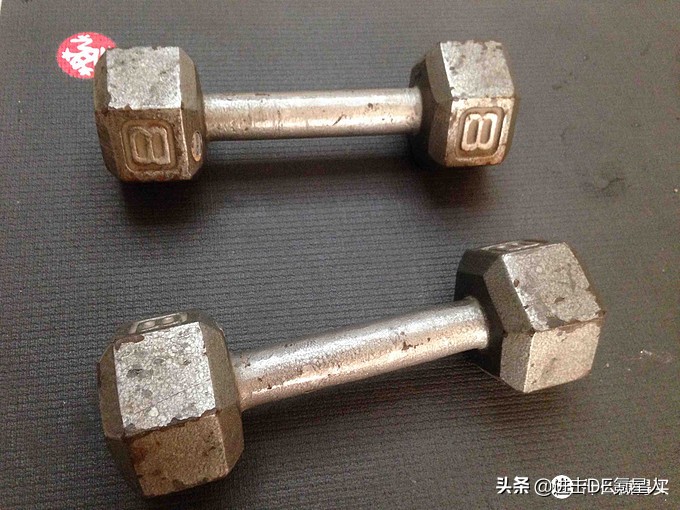 家庭健身训练计划及器材清单,最有效家庭健身动作