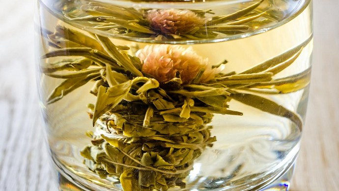 荷叶茶的正确饮用方法,夏天更适合喝荷叶茶