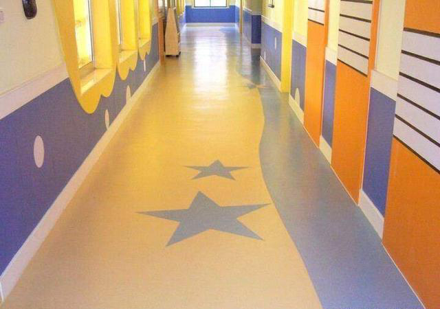 pvc锁扣地板真的有毒吗,pvc地板在室内有毒吗