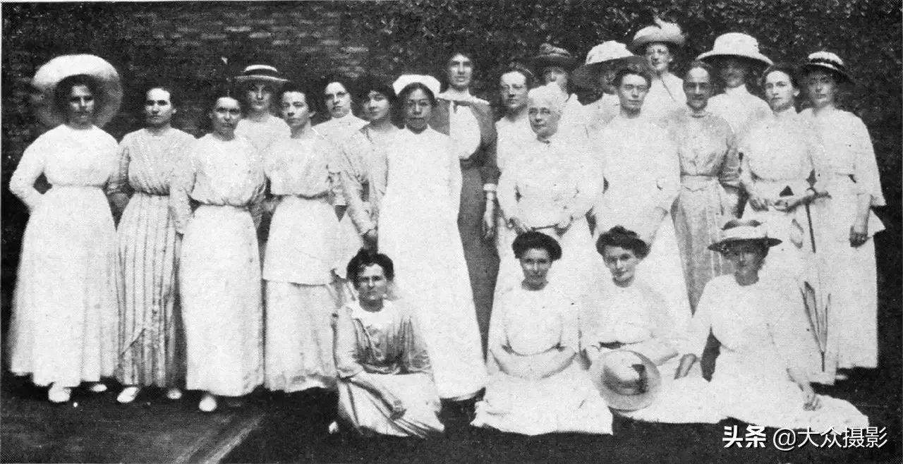 巾帼扁卢：老照片中的女性医者