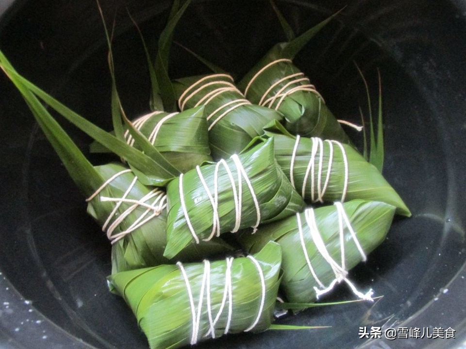 粽叶包粽子最简单的方法,怎样包粽子才好吃