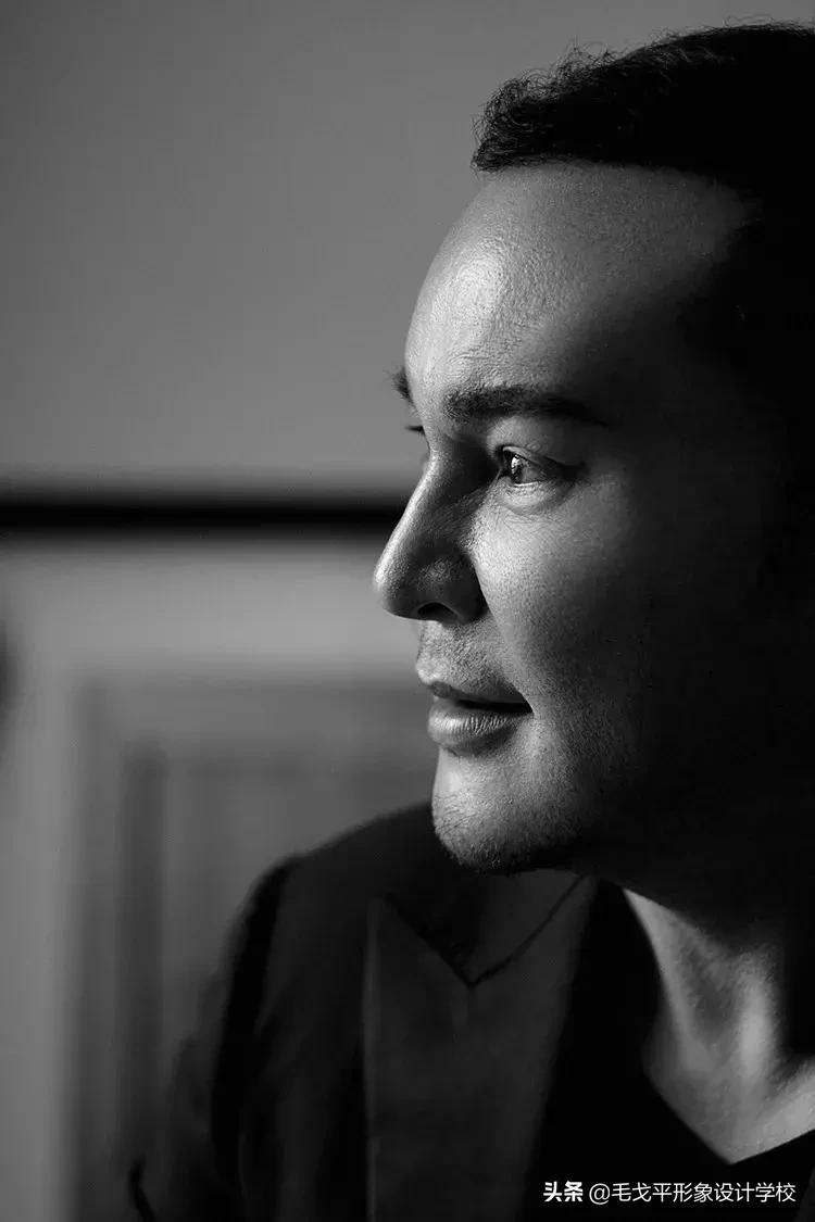 顶级化妆大师毛戈平的抖音,毛戈平在化妆界的地位