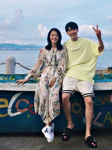 每个女人都需要一条印花裙!如姚晨、白宇一般,美成一道风景线