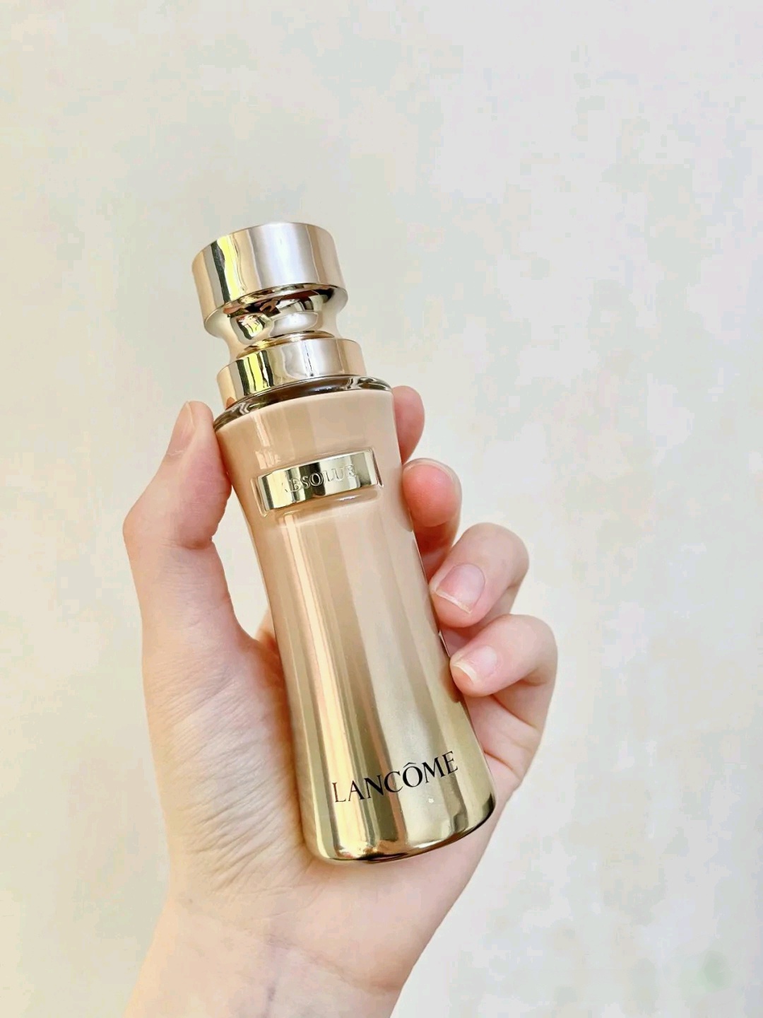 dw粉底液和兰蔻持妆粉底液对比,四大品牌粉底液遮瑕持久不脱妆