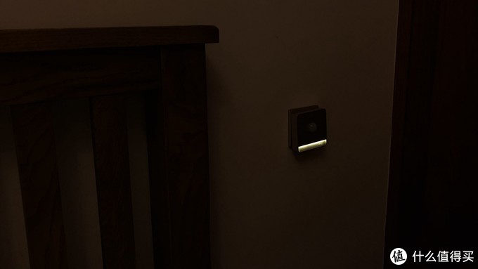 施耐德皓呈系列小夜灯现场效果,施耐德颜值开关插座