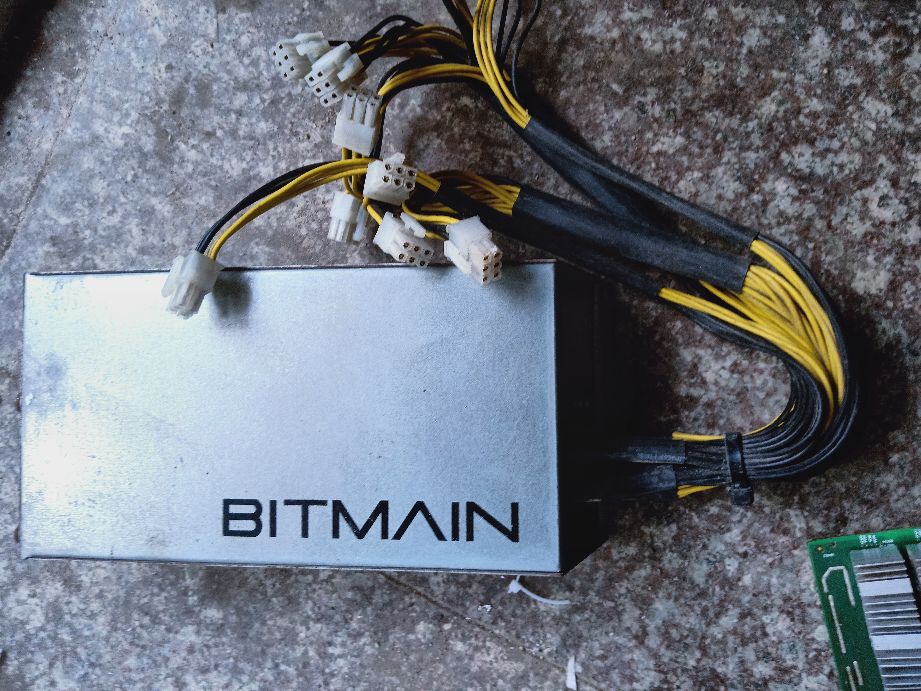 苦命的逼特逼机器