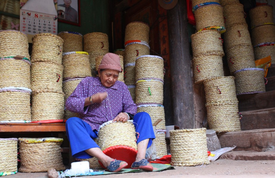 废旧木墩子手工制作,木头做柴火墩子
