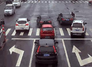 交警查扣的怪异电瓶车,交警查扣的怪异电动车