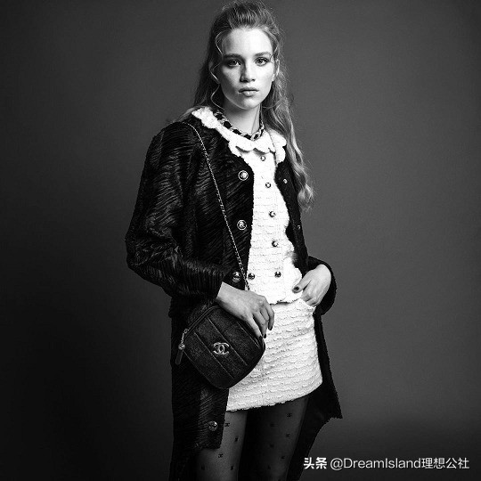 valentino鳄鱼皮女士包,valentino蝴蝶结包包