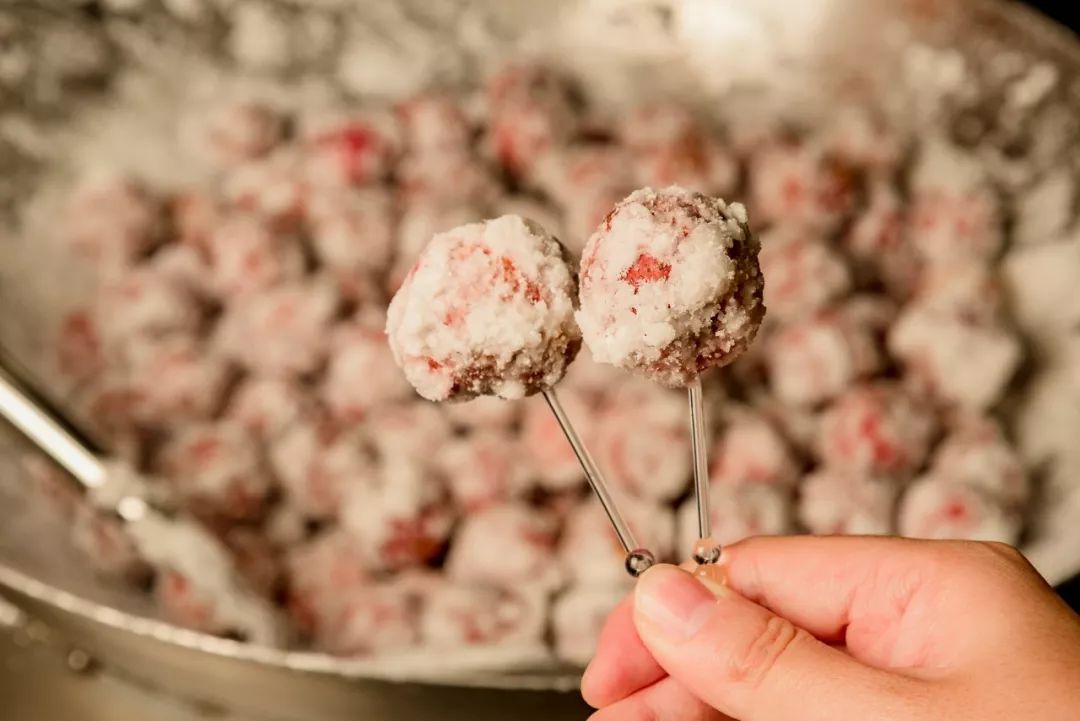 Foodie君亲测,专注19年现炒栗子的粒上皇,名不虚传!