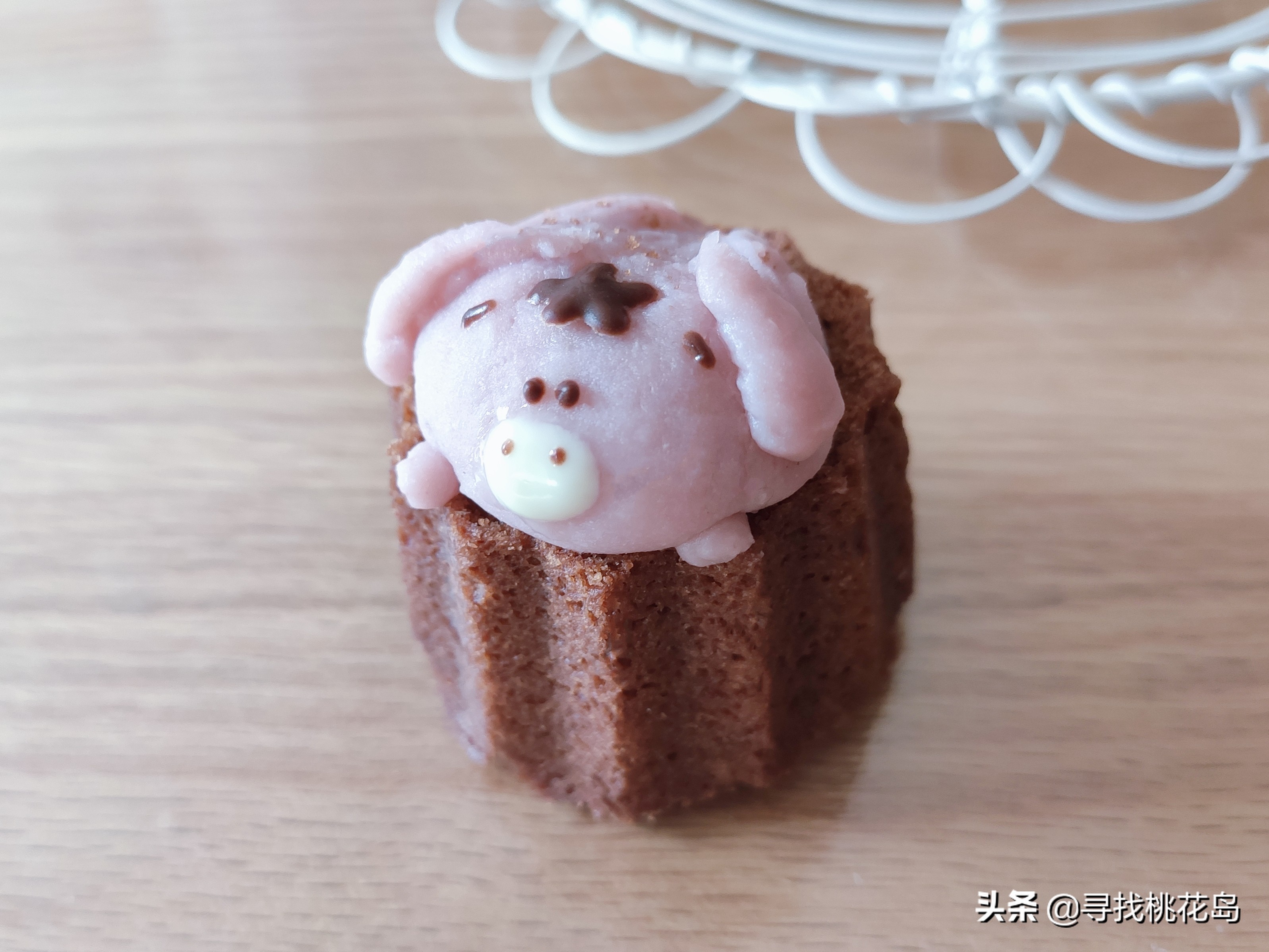 小熊巧克力蛋糕教程,小猪做巧克力蛋糕