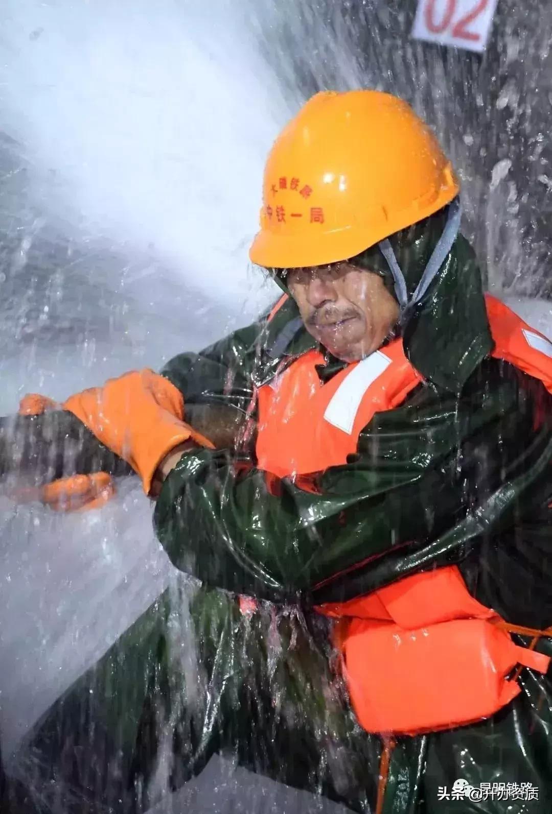 中国耗时最长至今尚未完工的隧道,中国最长的隧道双螺旋隧道