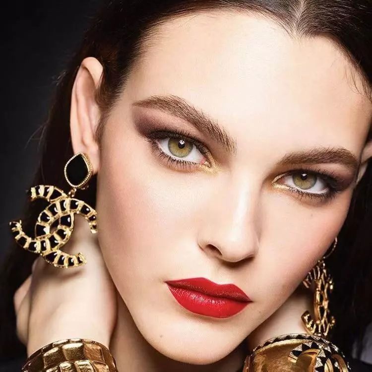 dior闃跨帥灏奸濂堝効ysl鍥涙敮鍙ｇ孩璇曡壊,棣欏鍎縟iorysl