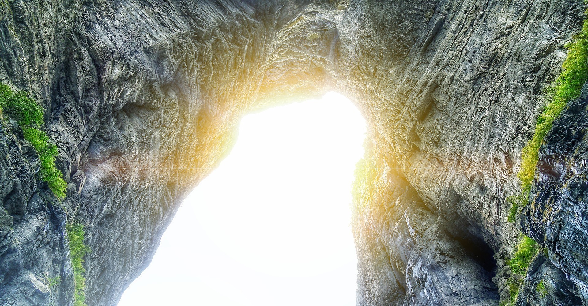 天门山景区通报翼装飞行女生身亡,天门山为何成为翼装飞行圣地