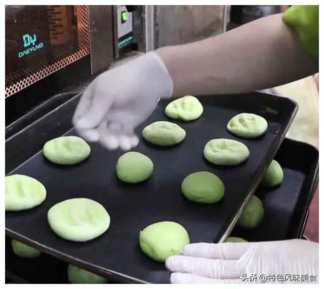 韩式汉堡制作过程维语版,韩式芝士牛排汉堡做法