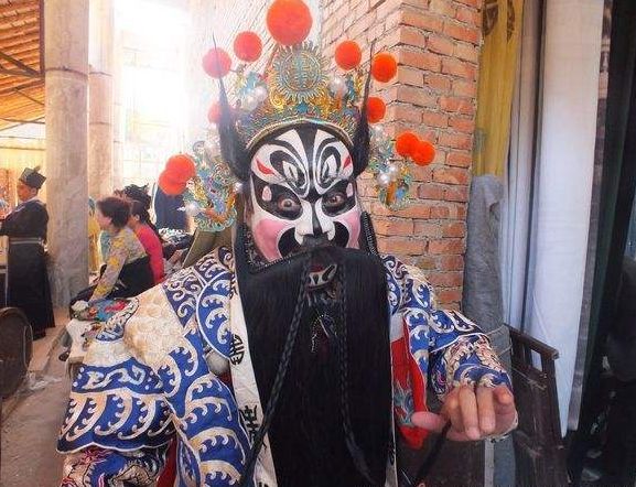 唱戏的人怎么化妆大花脸,戏曲演员为什么要画大花脸