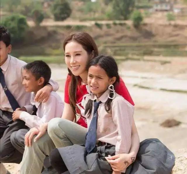 14岁出道，24岁退圈嫁入豪门，10年生4胎的徐子淇，如今过得怎样