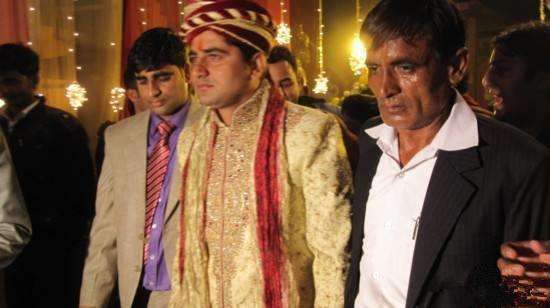 印度富人区美女和穷人区对比,印度富人和贫民窟的差距