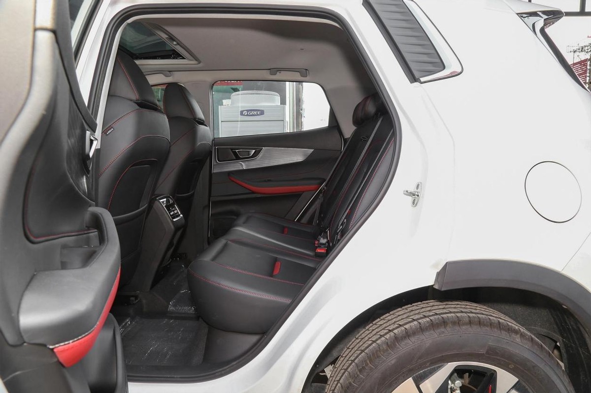 空间大10万元买这几款suv有面子,8万内搞定这三款suv最适合年轻人