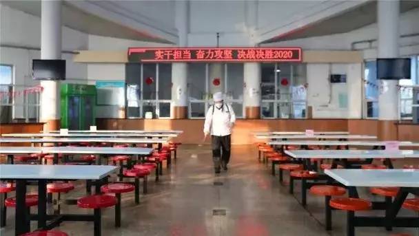 抗击疫情人员责任和担当,抗击疫情坚守岗位责任