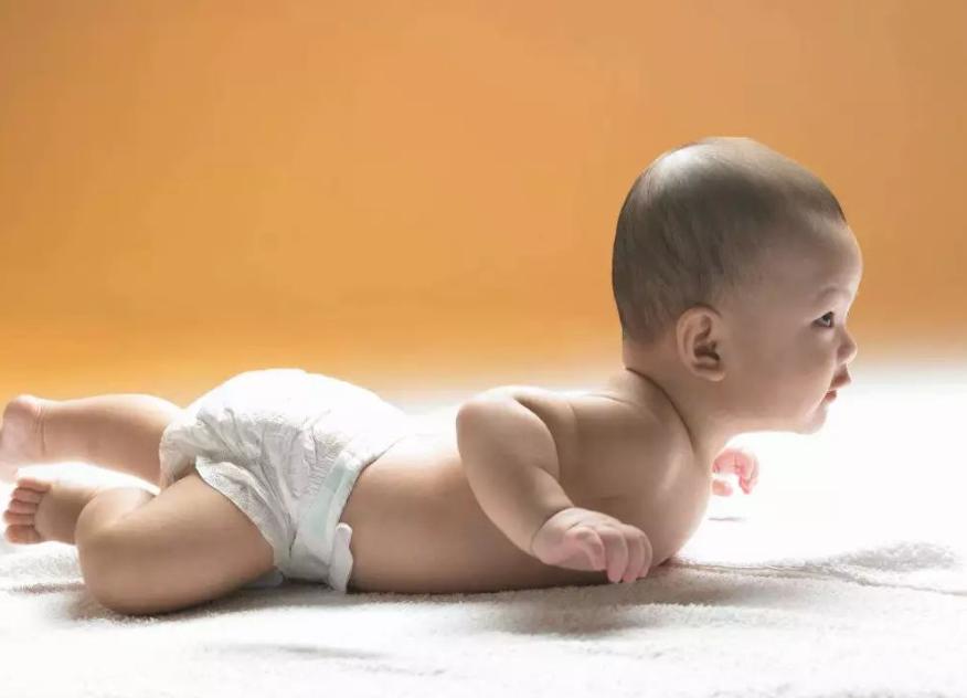 宝宝变成了大头蛙,宝宝会翻身后喜欢趴着睡怎么办