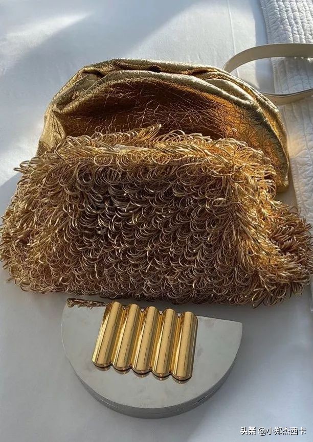 石头姐婚姻近况,身价2亿的石头姐