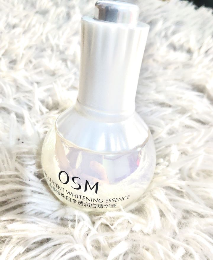 李佳琦直夸的国货小白灯，28天“点亮”暗黄肌，停用后不反弹