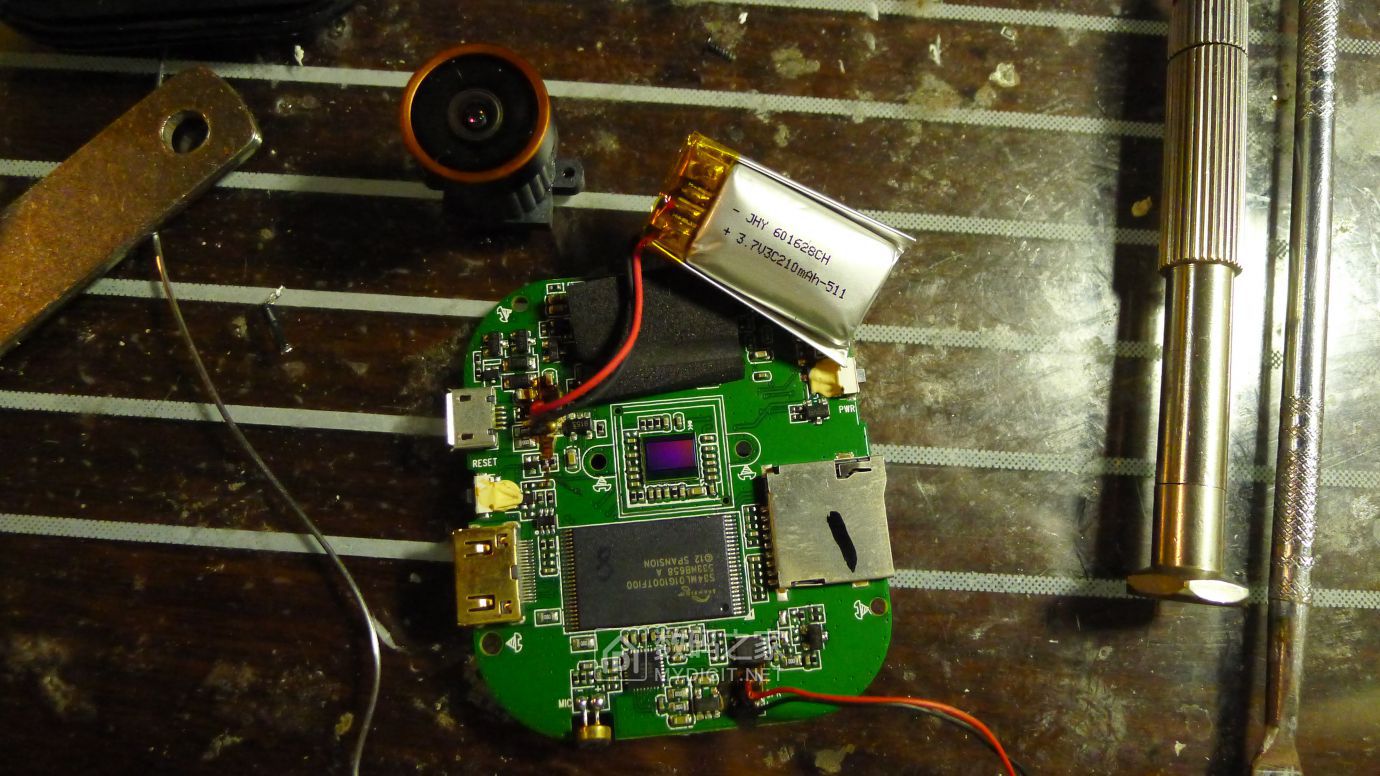 PAPAGO行车记录仪GoSafe535拆解，电源接反故障维修及思路分享