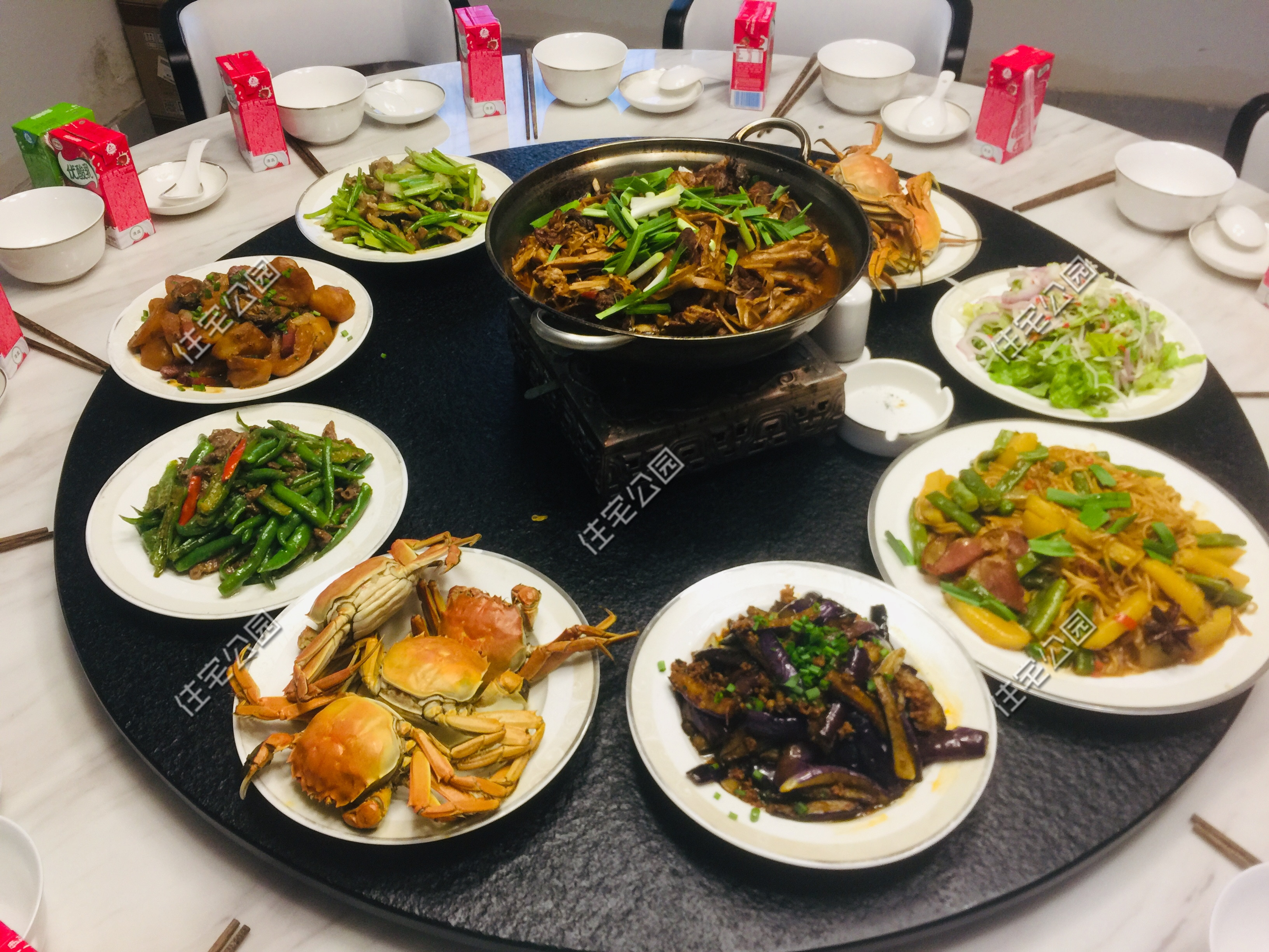 浙江土豪自建豪华别墅乔迁,90后小伙花30万自建别墅