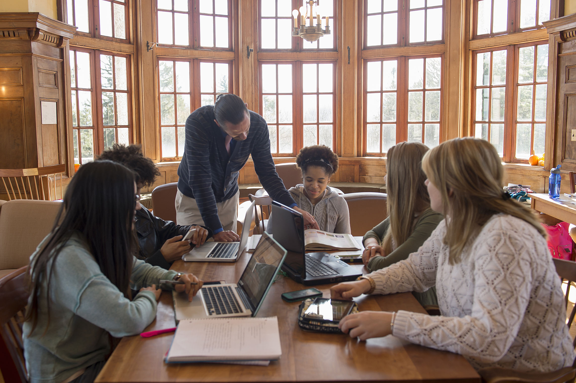 及第留学靠谱吗,美国广告学专业就业前景如何