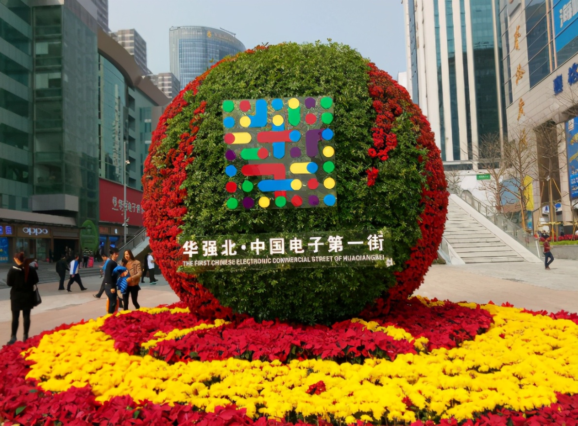 无数男人向往的华强北电子街,怎么变成了“女人的天堂”?