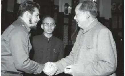 1976毛主席逝世后，世界百国举行吊唁，埃塞举行10万人*行游**