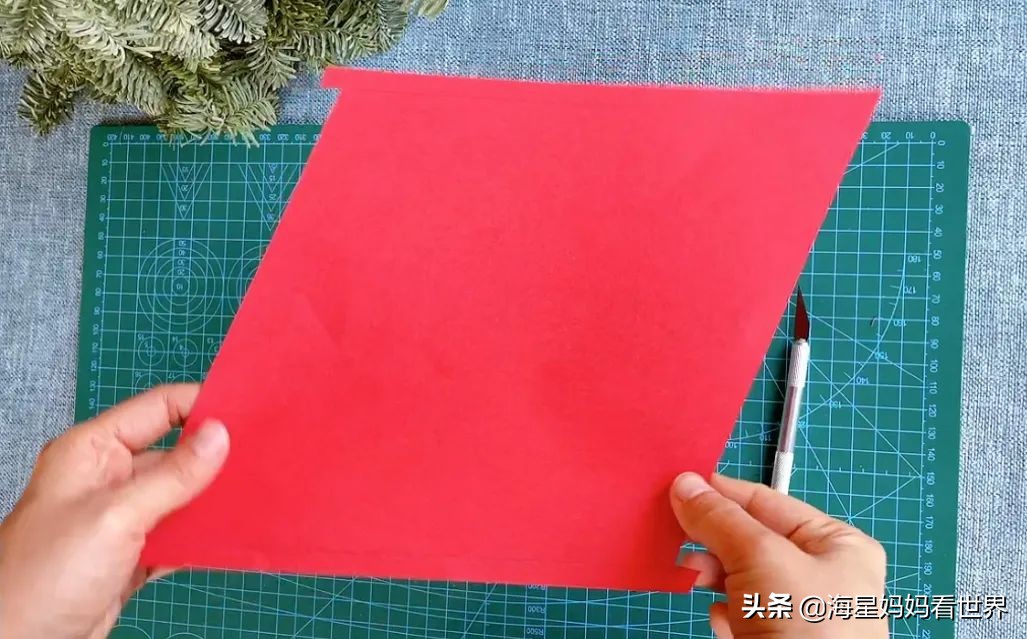 春节喜气洋洋大红灯笼高高挂,红红火火喜气洋洋百家姓灯笼