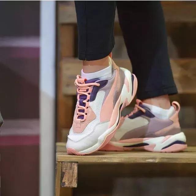 老爹鞋和复古鞋有什么不同,老爹鞋又好看又好穿