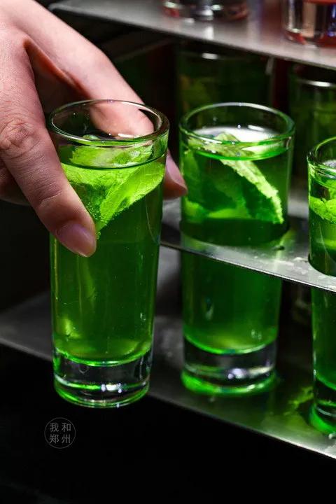 鎴愰兘灏忎紬缃戠孩閰掗,鎴愰兘缃戠孩閰掗閮戝窞