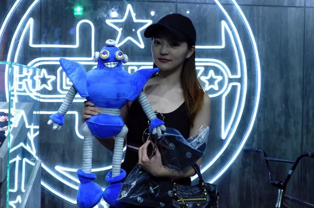 你正在见证,百十年来的潮流边界被打破的历史性时刻