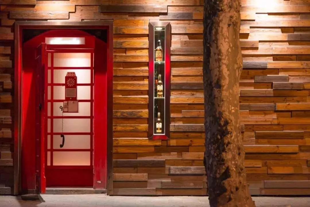 为什么星巴克只买一种水,星巴克为什么那么多矿泉水