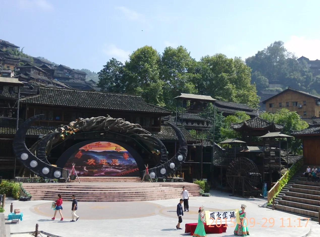 黄果树荔波小七孔苗寨镇远两日游,千户苗寨梵净山黄果树三日游