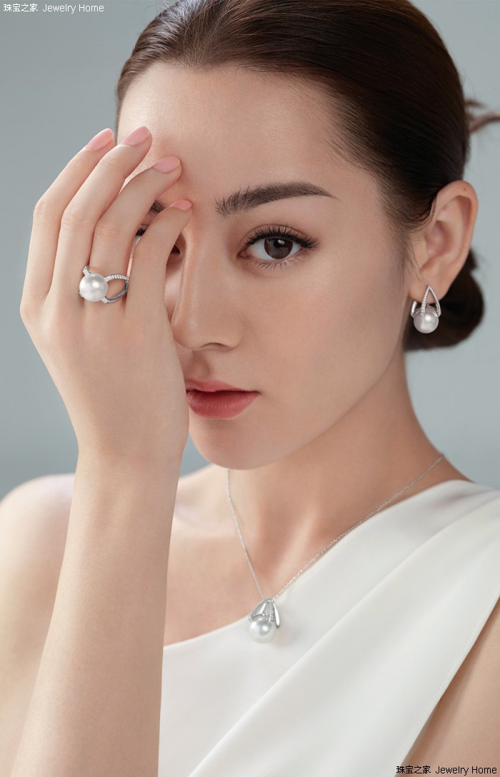 迪丽热巴珠宝全球首戴,迪丽热巴珍珠同款项链