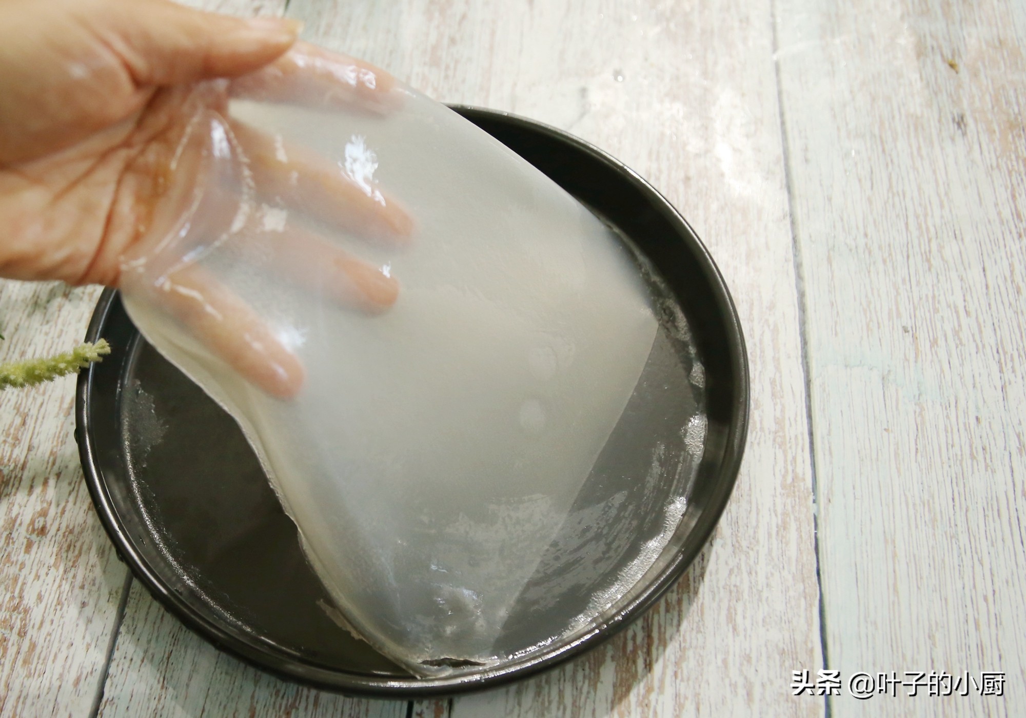 正宗凉皮做法超详细教程,正宗凉皮的做法与配方全过程