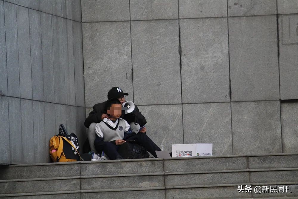 绑匪绑架让女主播回答9个问题,绑匪要求见记者