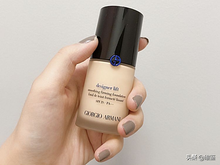 真爱粉也忍不了!用了阿玛尼新版蓝标粉底,脸都黄成土了