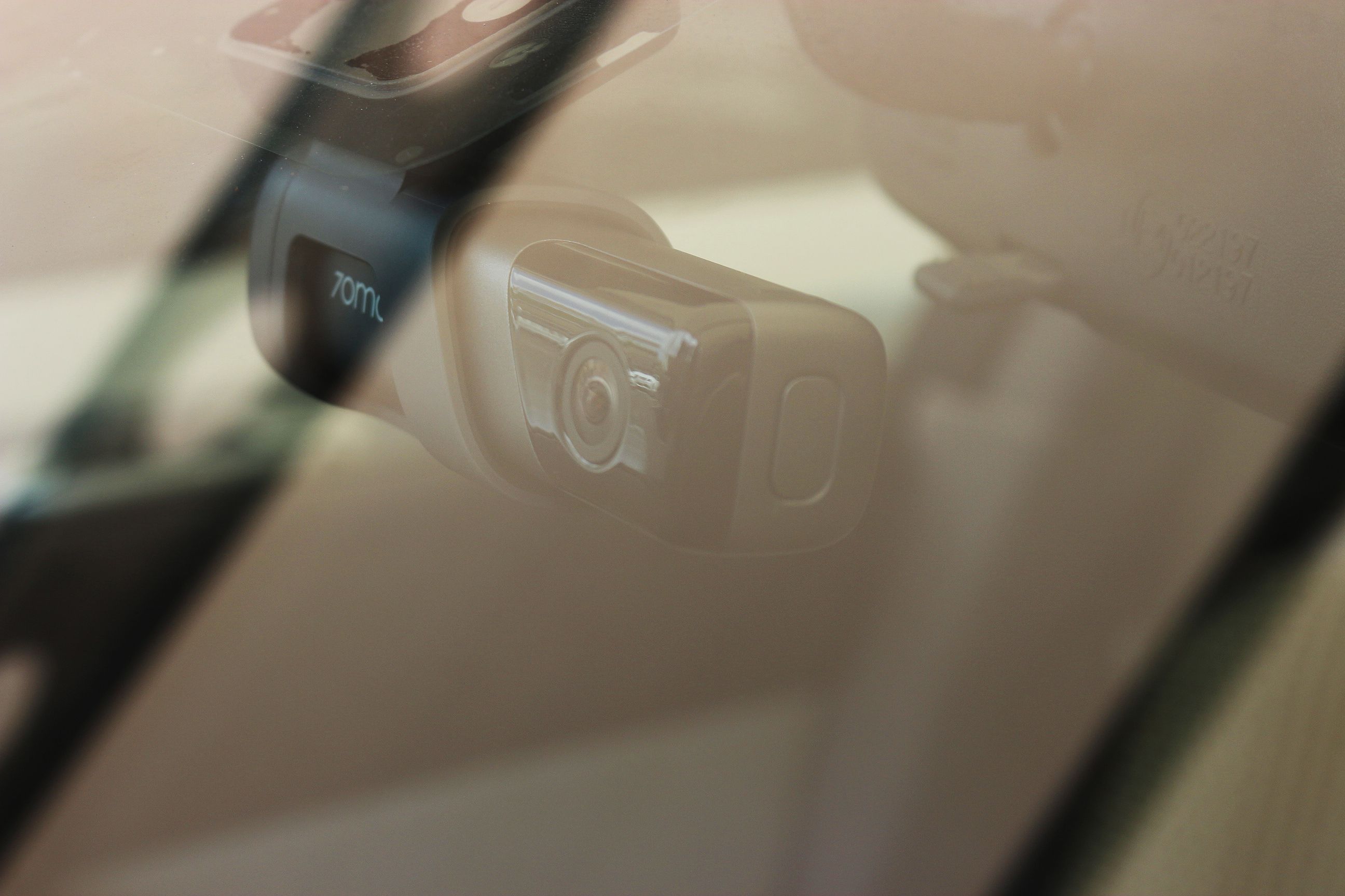 ADAS+云*子狗电**加持,养成开车好习惯—70迈智能行车记录仪M500