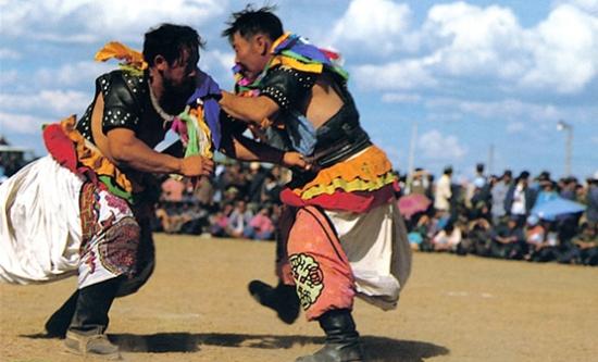 蒙古族的传统节日及传统风俗,蒙古族节日及风俗习惯简短