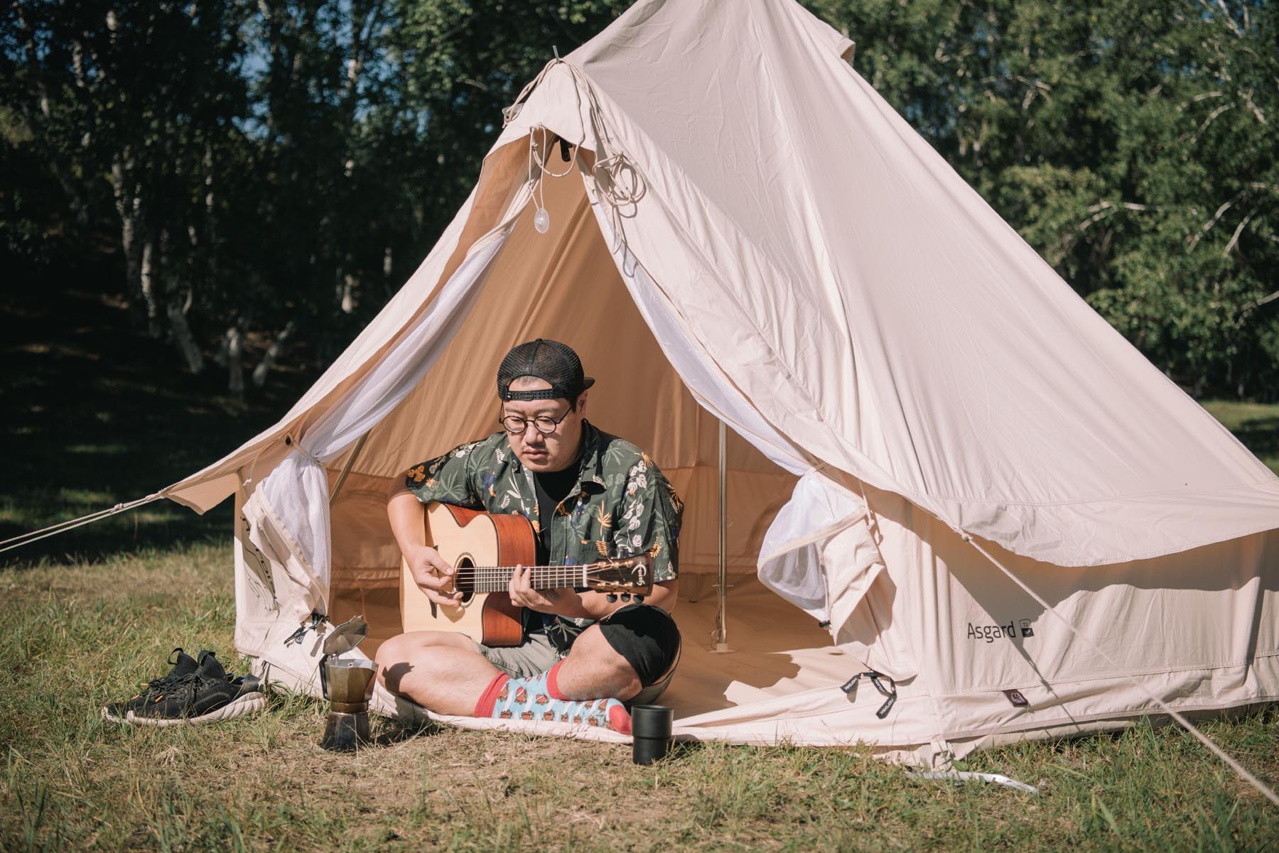 拥有这21件高颜值户外装备,让我们的草原野餐会像家里般优雅