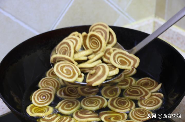 做猫耳朵零食和面,酥脆猫耳朵做法无红糖
