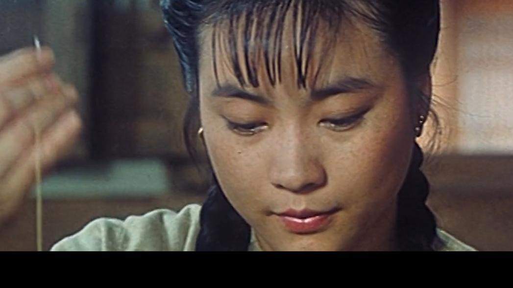 25年老电影揭露封建悲惨命运,老电影讲述旧社会女人的悲惨