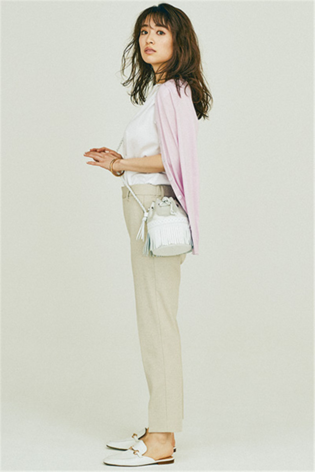 阔腿米色裤子穿搭高级感,有些女孩子好会穿衣服