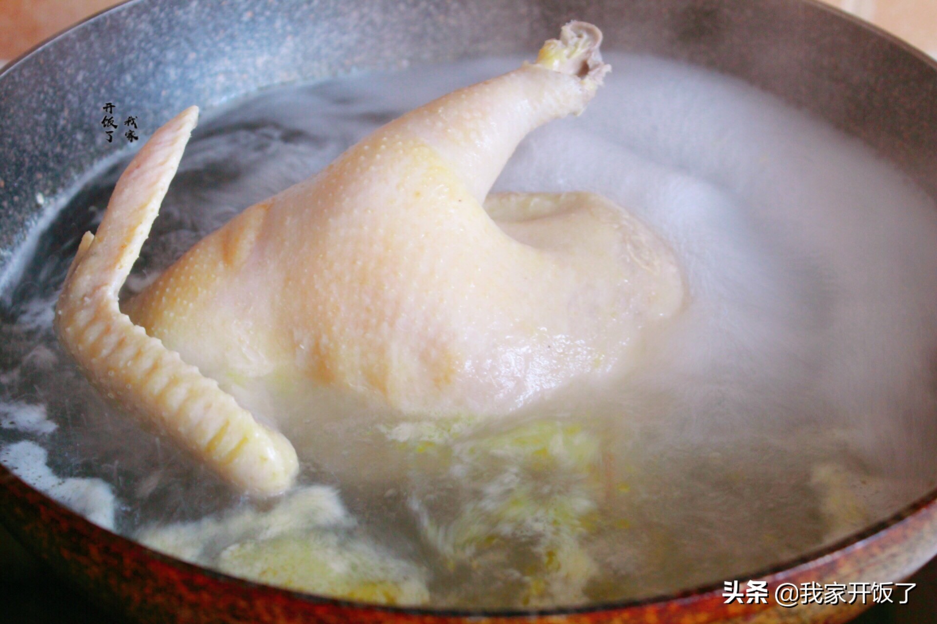 立冬进补乌鸡汤,立冬清补凉炖鸡汤