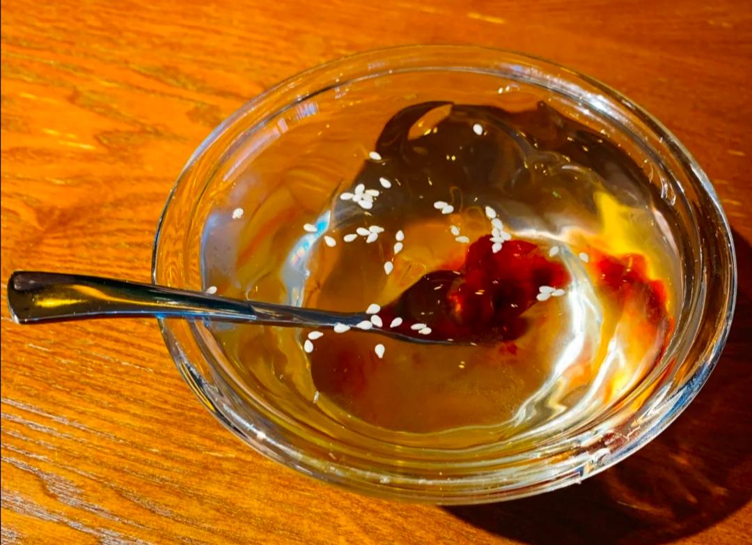 比冰棍养生,比奶茶解暑,三伏天的Q弹爽滑都在这碗中